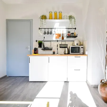 1bd Presidential Neighbor Retreat, Ac, Kitchen Apartmán